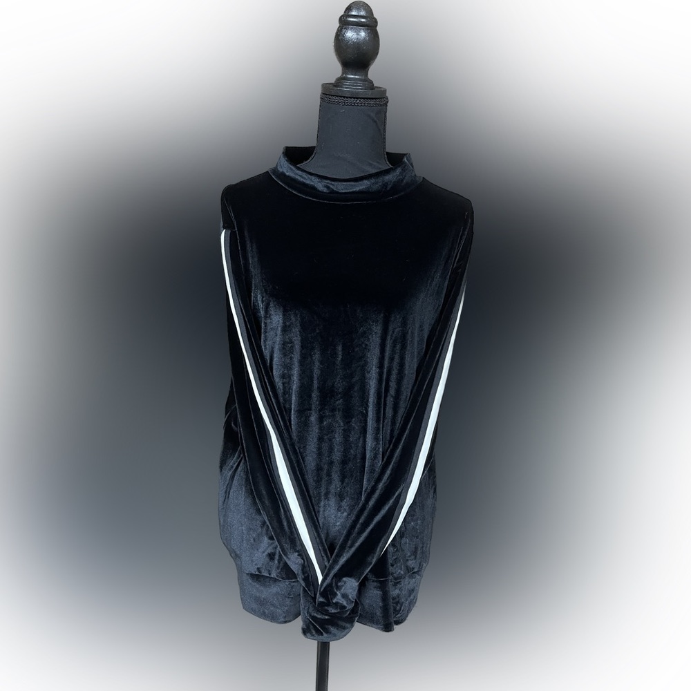 Xersion NWT Velvet Lg Sleeve Black w/white stripe, Super Soft, Shimmer, XL